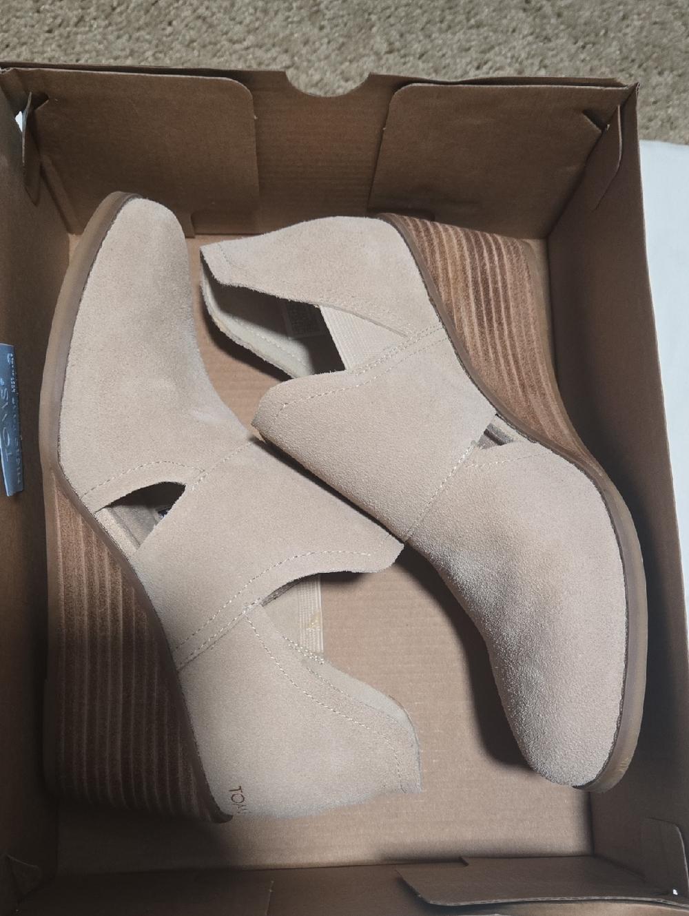Toms Taupe Suede Kallie Cutout Ankle Booties 7.5